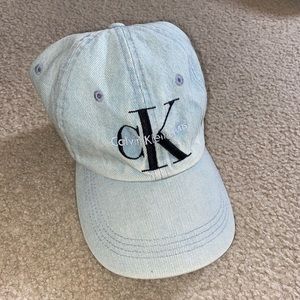 Calvin Klein Jeans light wash jean material hat!!